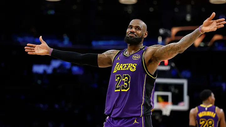 LeBron James deja los Lakers: ¿jugará con los dominicanos de Golden State?