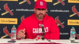 dustin may ante rojos