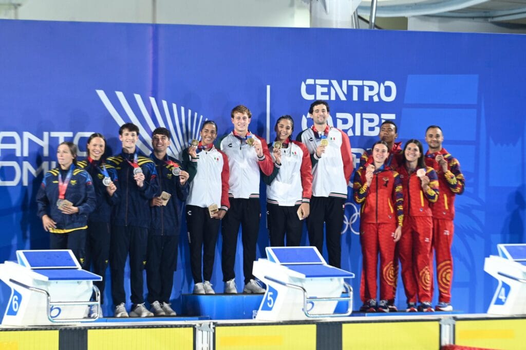 relevo 4x100 libre mixto