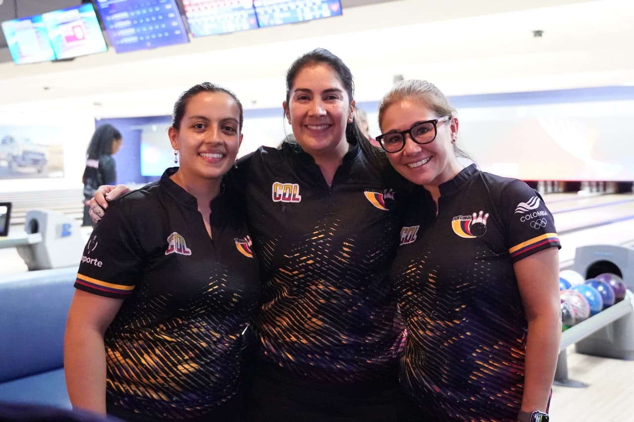 equipo femenino de boliche