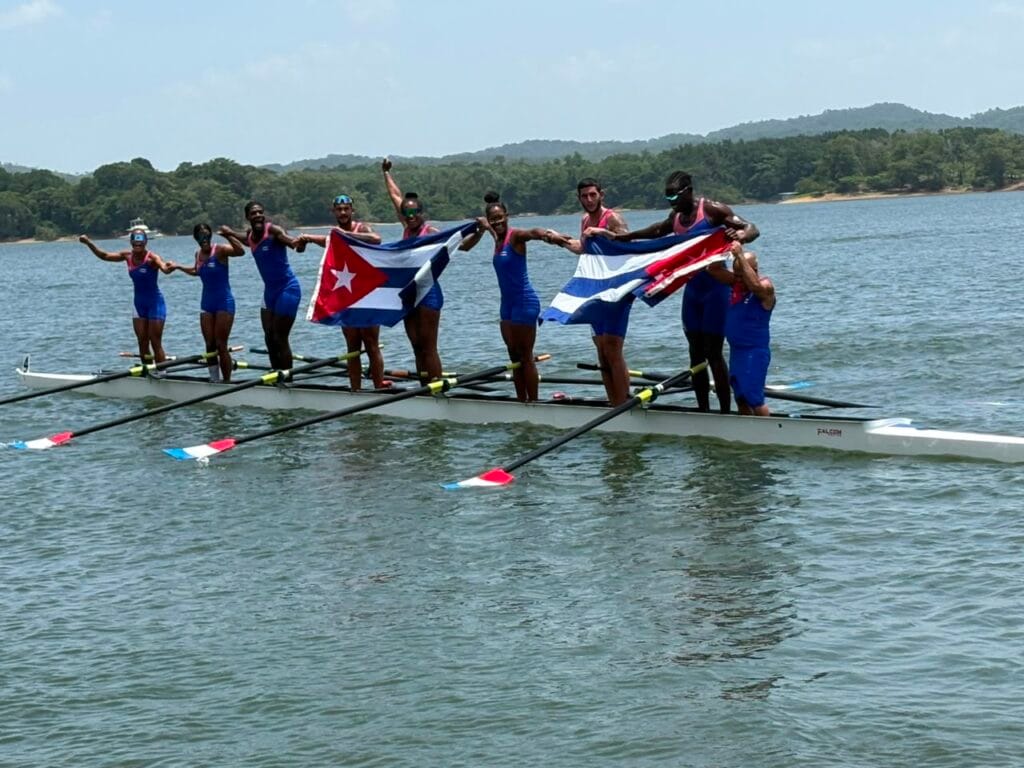 oro en remo mixto