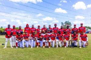 Jugadores de Pedro Brand celebran mientras el equipo toma ventaja 2-1 en el TBES-PSD