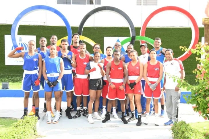 Boxeadores de la selección Boxeo RD 2026 en entrenamiento