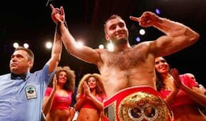Murat Gassiev retiene título AMB tras vencer a Peter Kadiru por nocaut técnico