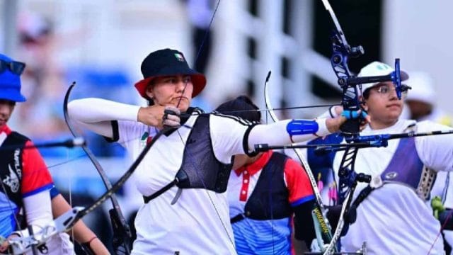 Arquera mexicana celebra récord arco compuesto en Santo Domingo 2026