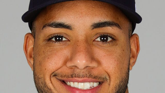 Jeremy Pena con el uniforme de los Houston Astros