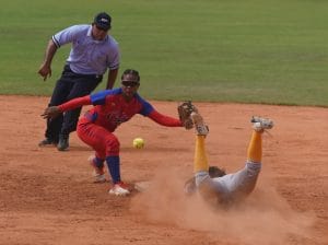 victoria en softbol femenino