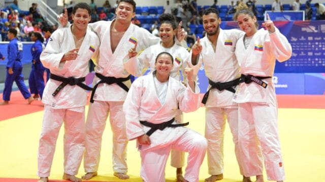 equipo mixto de judo