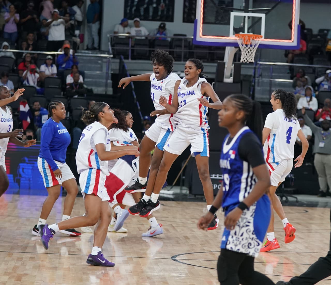 bronce en baloncesto femenino