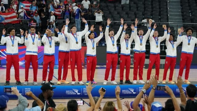 plata en baloncesto masculino