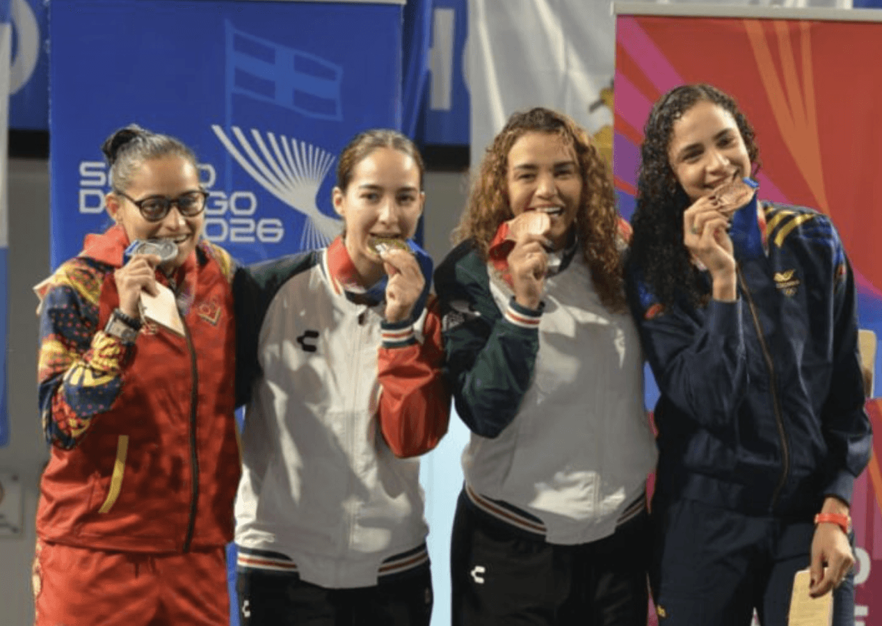 oro en espada femenina