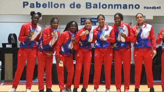 oro en balonmano femenino