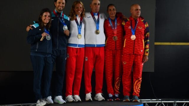 oro en catamaran mixto