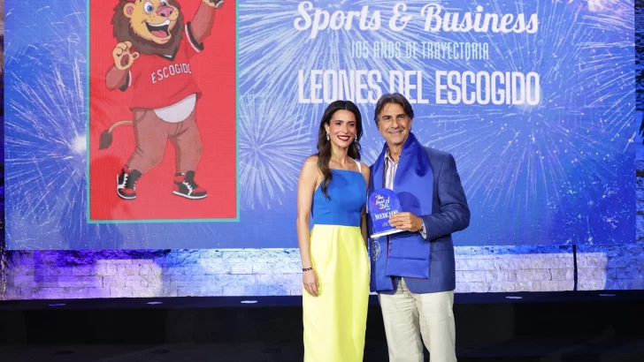 leones del escogido 105 anos