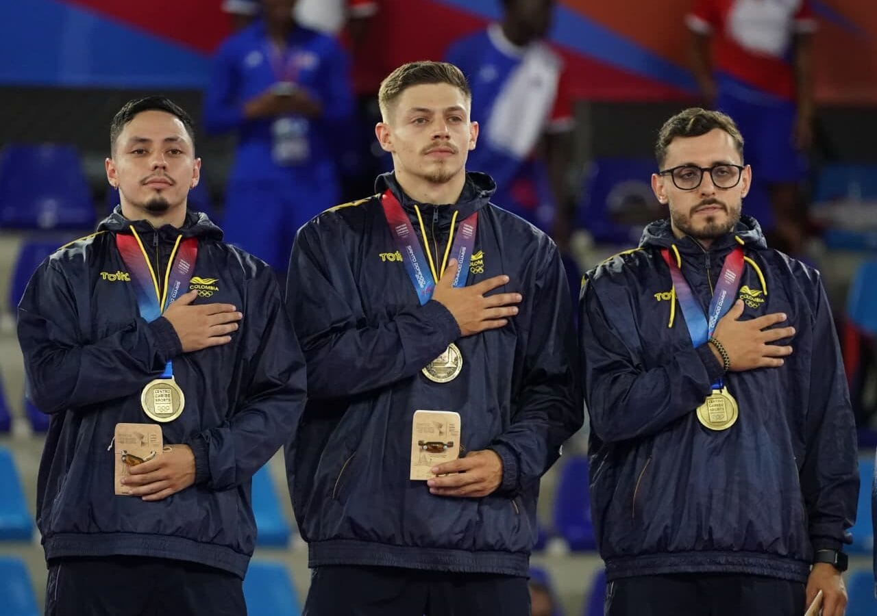 oro en kata equipo masculino