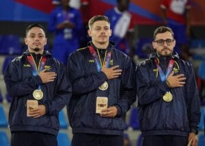 oro en kata equipo masculino