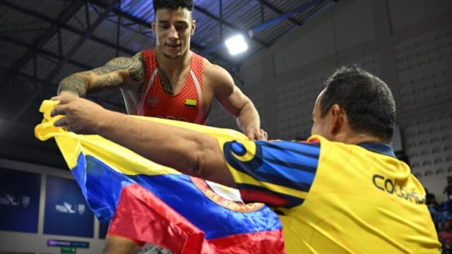 oro en lucha grecorromana