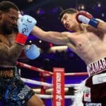 William Camarón Zepeda celebra su título mundial de peso ligero