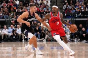 beal firma con clippers