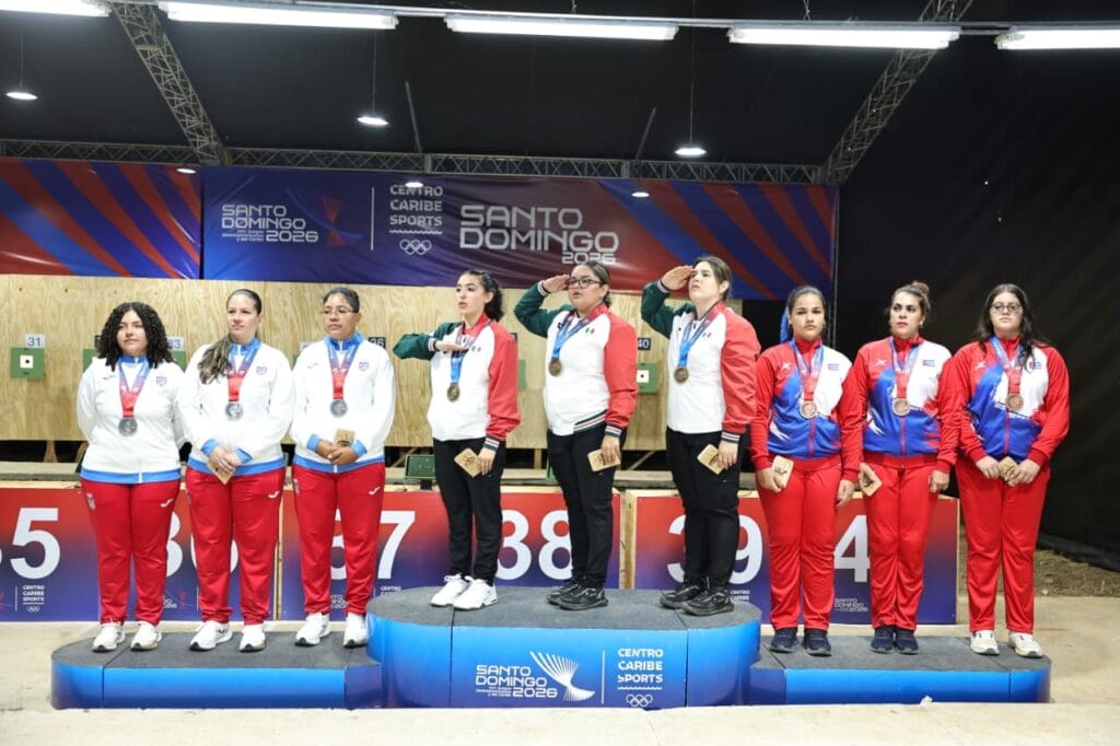 tiro pistola aire femenino