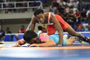 bronce dominicano en lucha