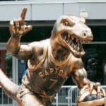 estatua de kyle lowry