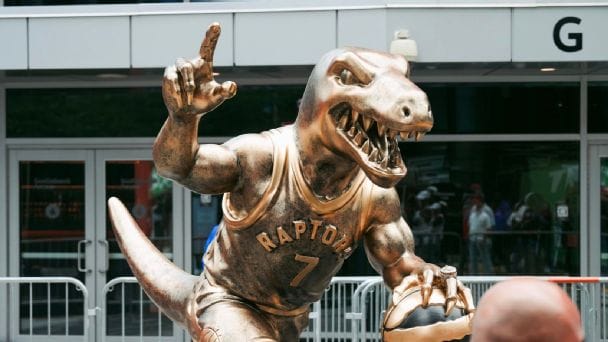 estatua de kyle lowry