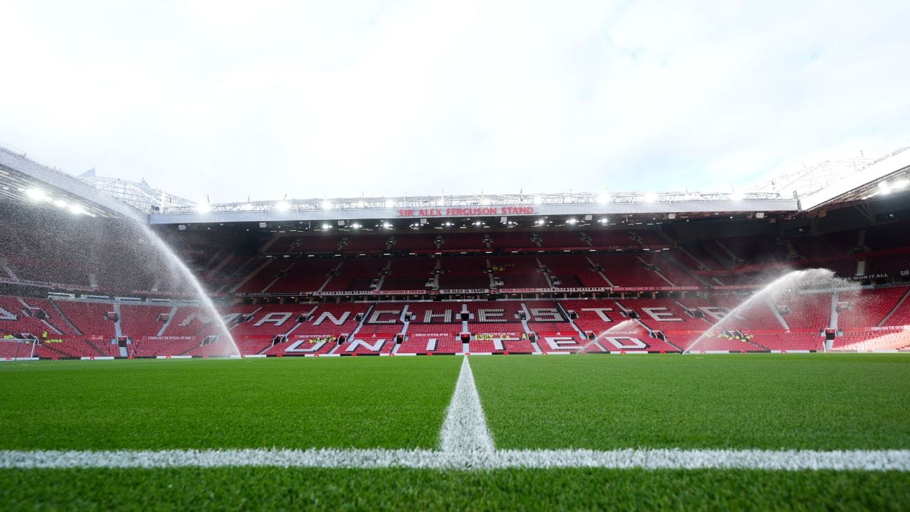 cesped old trafford