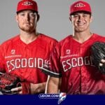 Escogido Derek West Kelly Austin