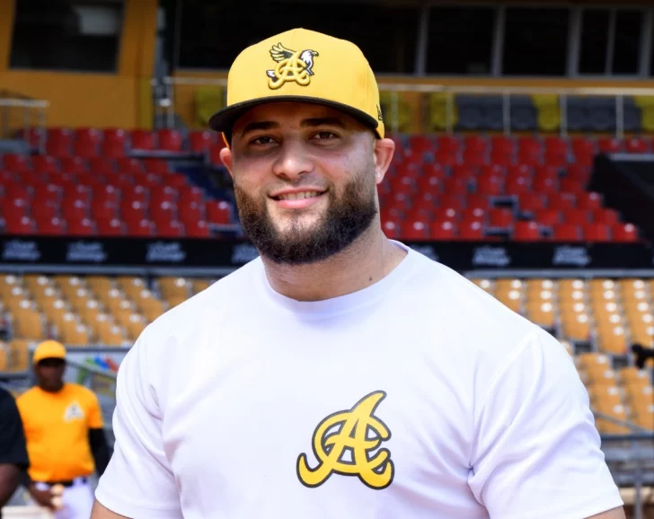 junior fernandez aguilas