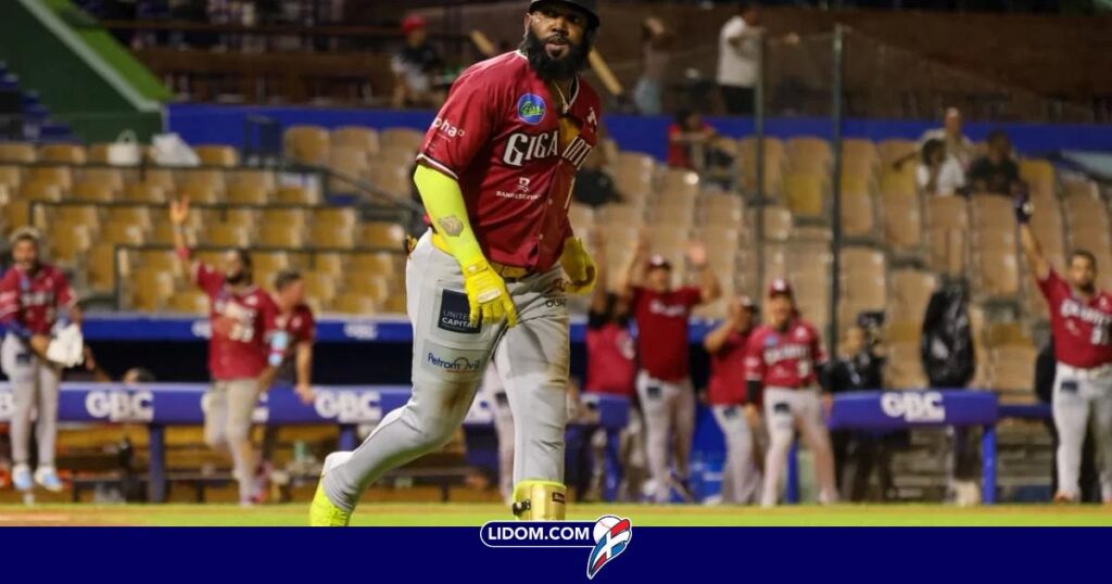 Jonrón de Marcell Ozuna