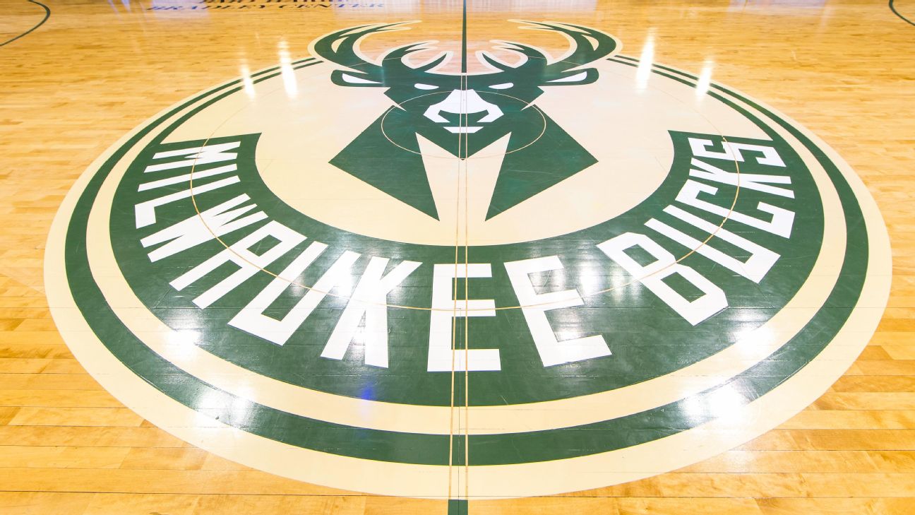 horario de apertura de los Bucks