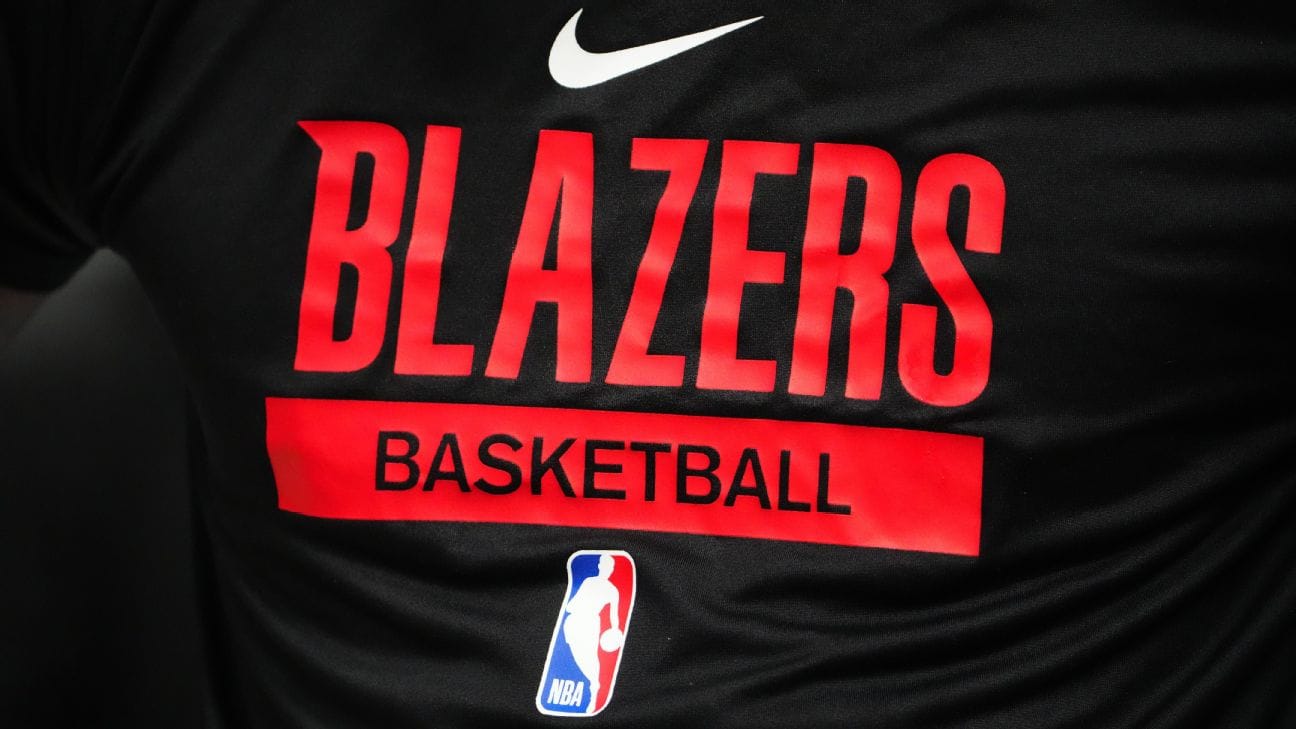 Trail Blazers despiden narrador