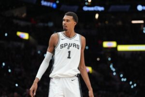 Thunder vencen a Spurs